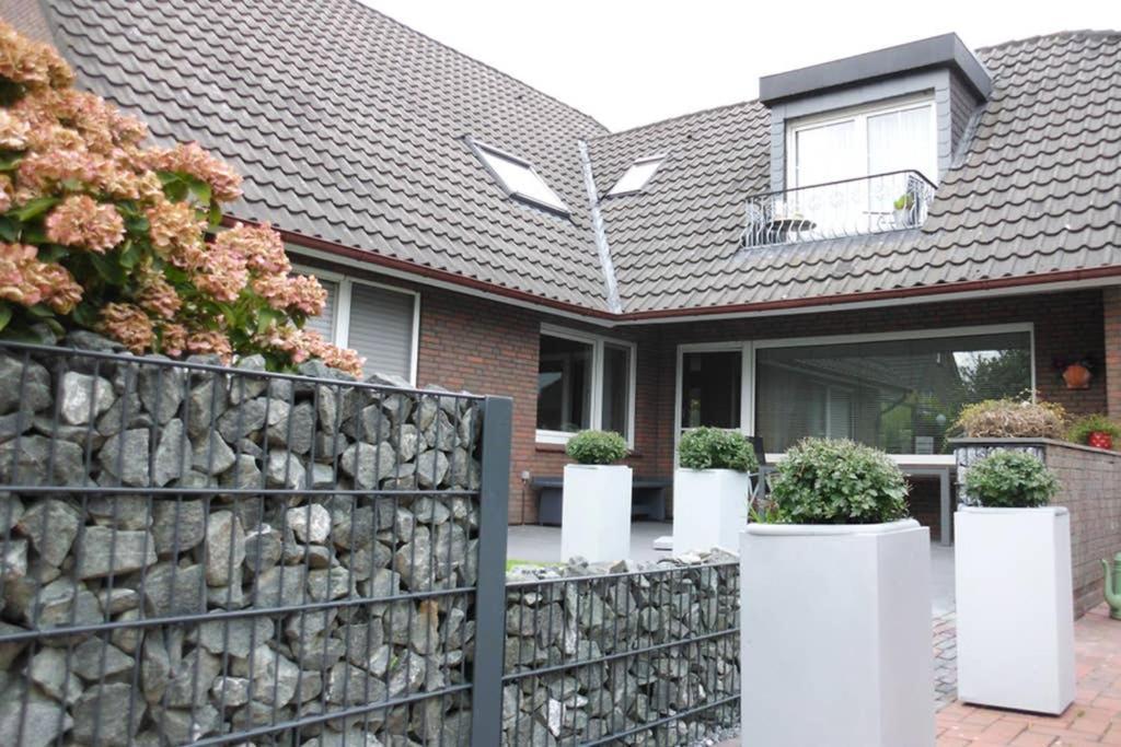 Wohlfuehlen In Gepflegter 70 Qm Oberwohnung Marienhafe Екстериор снимка